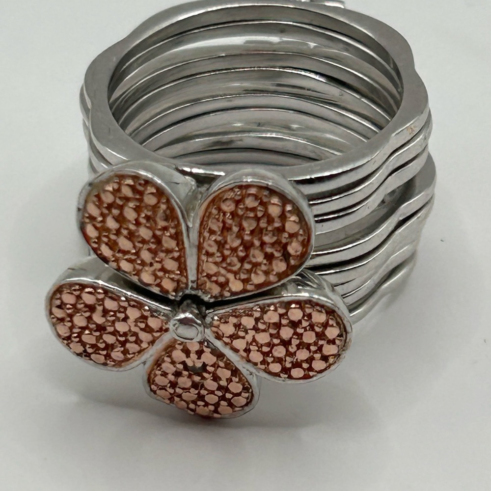 Silver Daisy Silver Platted 7.25 Expandable Ring